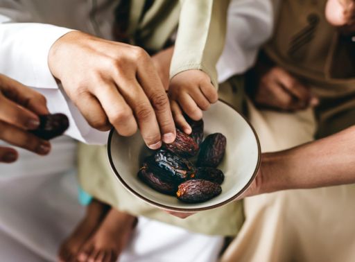 cuantos datiles se pueden comer al dia